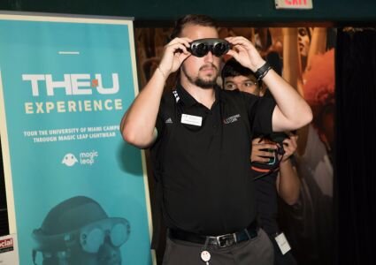 The-U-Experience-Magic-Leap-University-of-Miami-Presidents-Celebration-for-New-Students-2019 12 