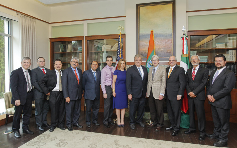 UMCCS And Yucatan Delegation Signing (4)