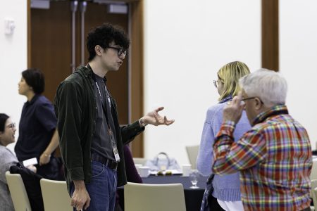 121225-Day 2-Socializing 264